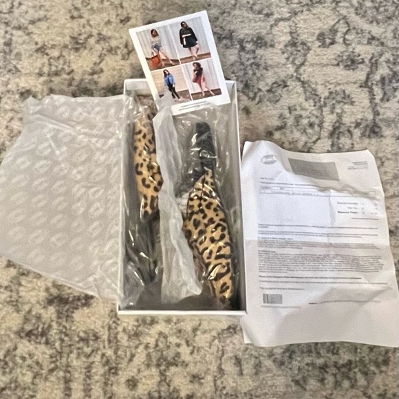 Steve Madden Rylie Leopard Mules colab with TheSisterStudio. 2019 - Picture 3 of 4